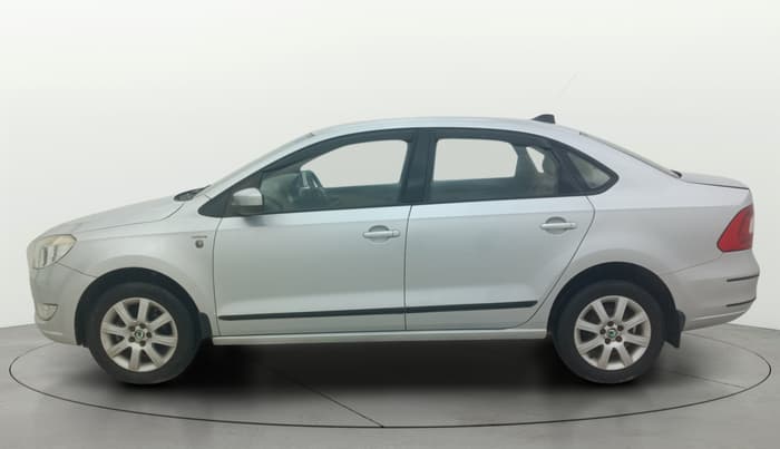 2013 Skoda Rapid AMBITION 1.6 MPI MT, Petrol, Manual, 34,801 km, Left Side