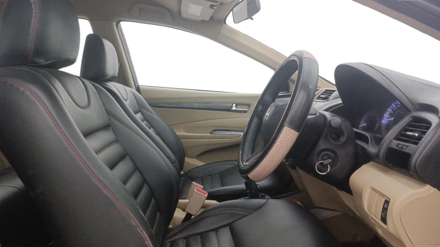2013 Honda City 1.5L I-VTEC V MT, Petrol, Manual, 1,17,699 km, Right Side Front Door Cabin