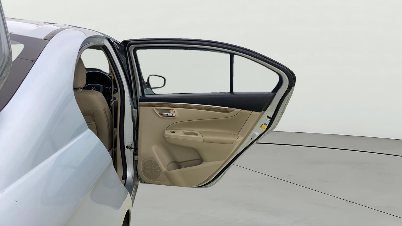 2023 Maruti Ciaz ALPHA  AT 1.5 SHVS PETROL, Petrol, Automatic, 37,327 km, RHS Rear Door