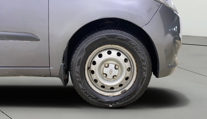 2013 Hyundai i10 ERA 1.1, Petrol, Manual, 25,262 km, Right Front Wheel