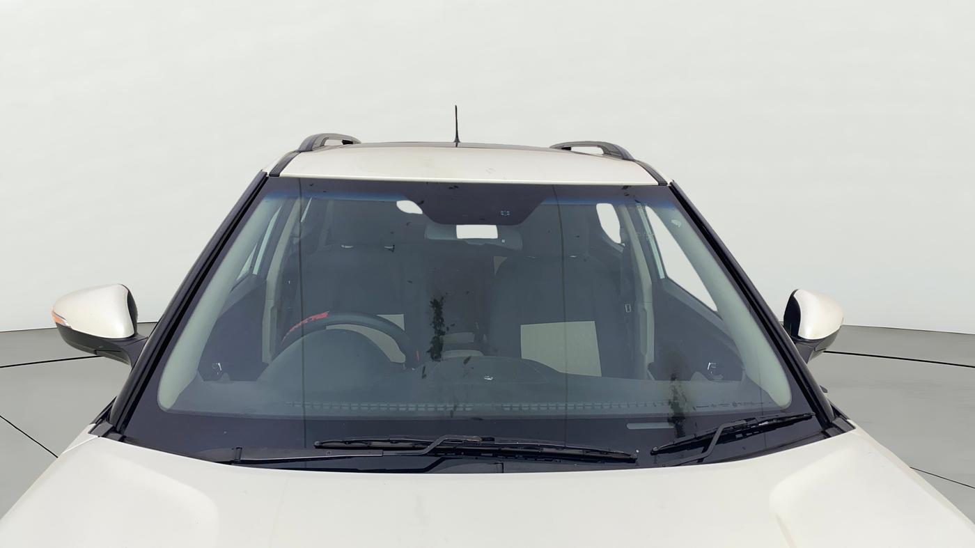 2021 Mahindra XUV300 W8 (O) 1.2 PETROL, Petrol, Manual, 78,893 km, Front Windshield