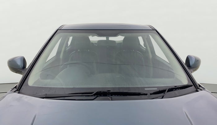 2022 Mahindra XUV300 W4 1.5 DIESEL, Diesel, Manual, 49,824 km, Front Windshield