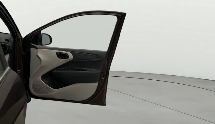 2022 Hyundai AURA S 1.2 CNG, CNG, Manual, 77,572 km, RHS Front Door