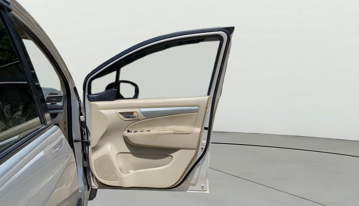 2017 Maruti Ertiga VDI SHVS, Diesel, Manual, 1,34,066 km, RHS Front Door