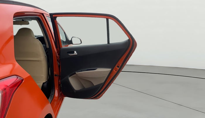 2017 Hyundai Grand i10 SPORTZ (O) 1.2 KAPPA VTVT, Petrol, Manual, 28,929 km, RHS Rear Door