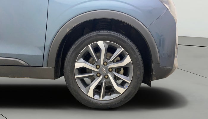 2021 Mahindra XUV300 W8 (O) 1.5 DIESEL, Diesel, Manual, 32,332 km, Right Front Wheel