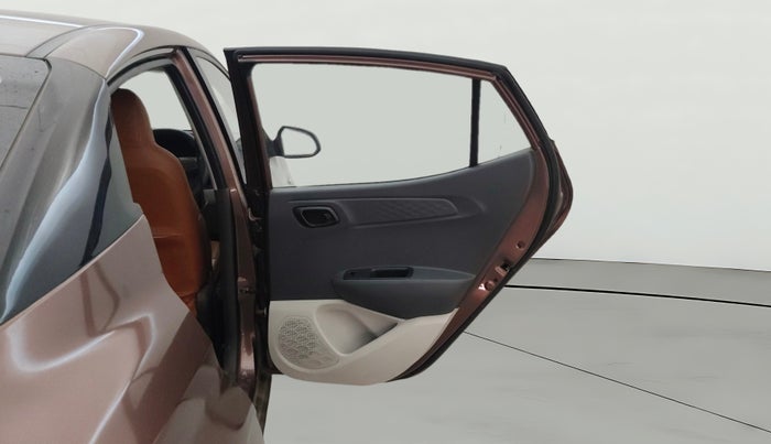 2022 Hyundai AURA S 1.2 CNG, CNG, Manual, 27,951 km, RHS Rear Door