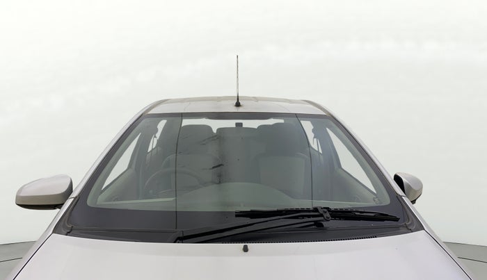 2013 Toyota Etios G, Petrol, Manual, 1,16,531 km, Front Windshield