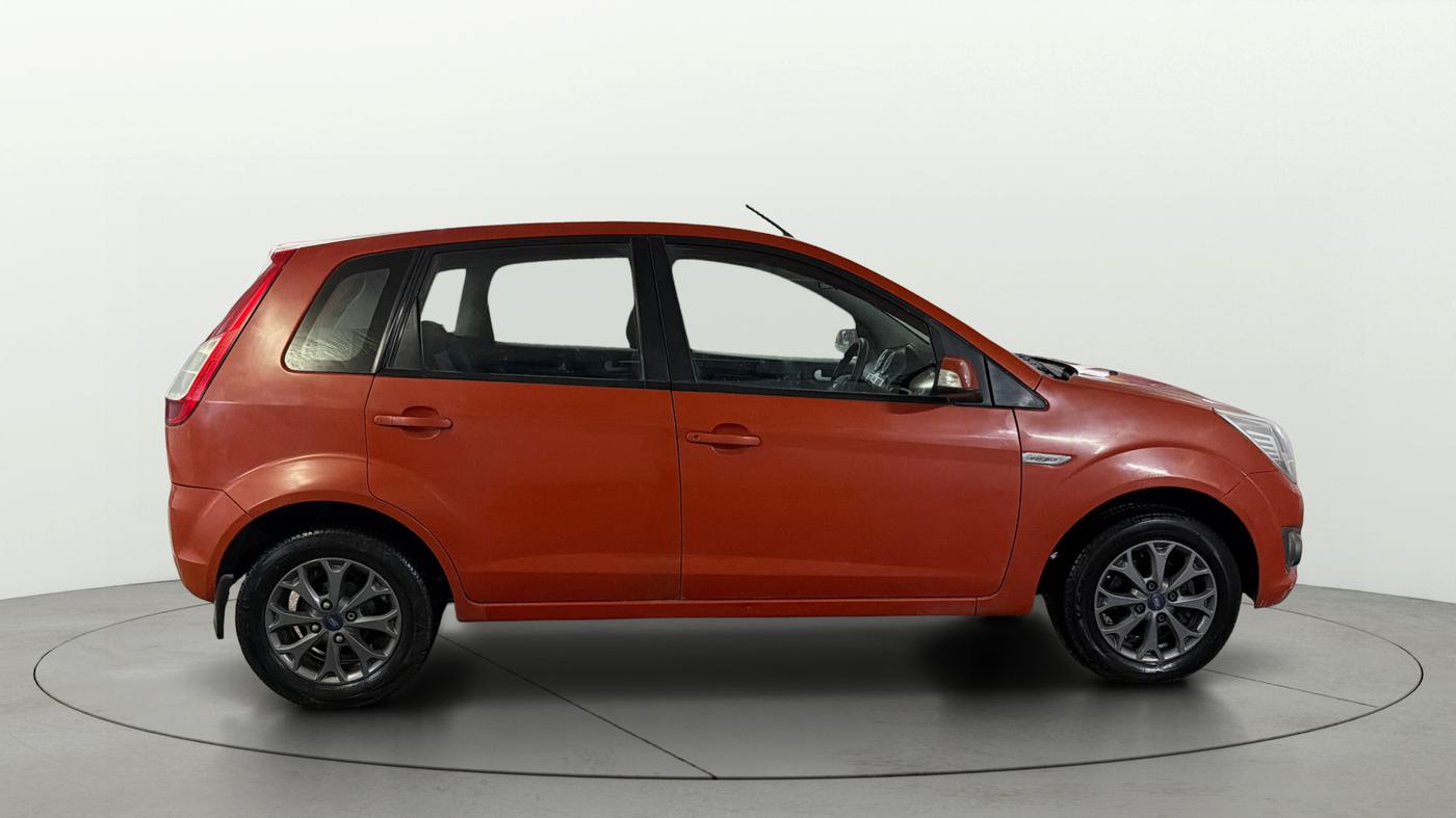 2014 Ford Figo TITANIUM 1.2 PETROL, Petrol, Manual, 50,786 km, Right Side View