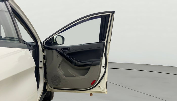 2017 Tata NEXON XT PETROL, Petrol, Manual, 58,863 km, RHS Front Door