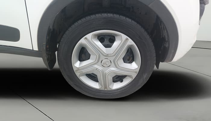 2018 Tata NEXON XE PETROL, Petrol, Manual, 60,669 km, Right Front Wheel