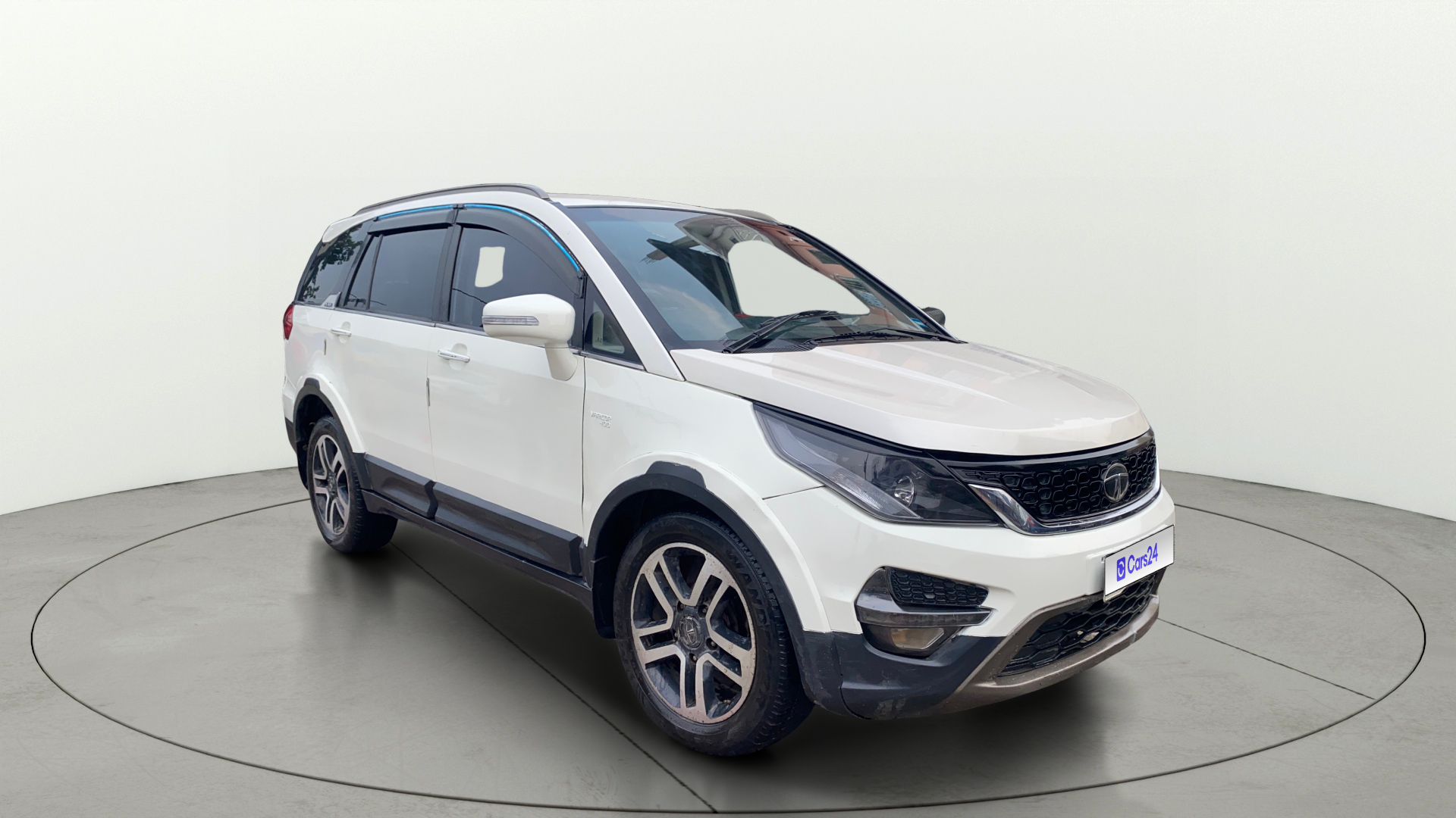 2018 Tata HEXA XT 4X2 7 STR