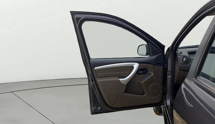 2017 Renault Duster RXL PETROL, Petrol, Manual, 30,983 km, LHS Front Door