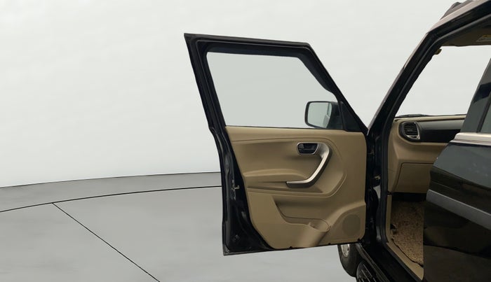 2023 Mahindra BOLERO NEO N10 R, Diesel, Manual, 37,997 km, LHS Front Door