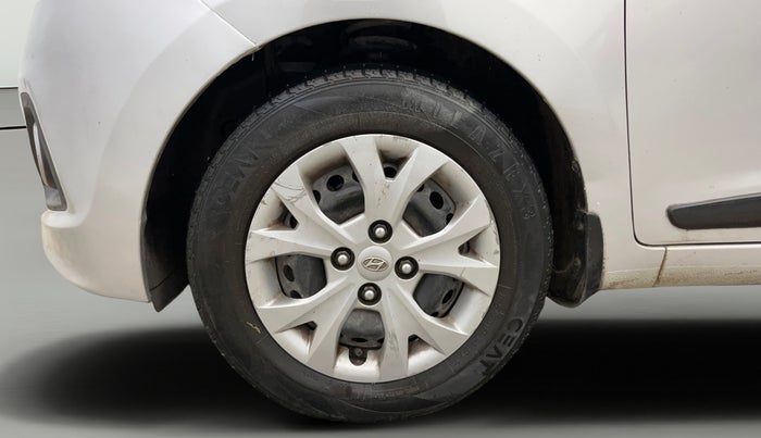 2016 Hyundai Grand i10 MAGNA 1.2 KAPPA VTVT, CNG, Manual, 75,286 km, Left Front Wheel