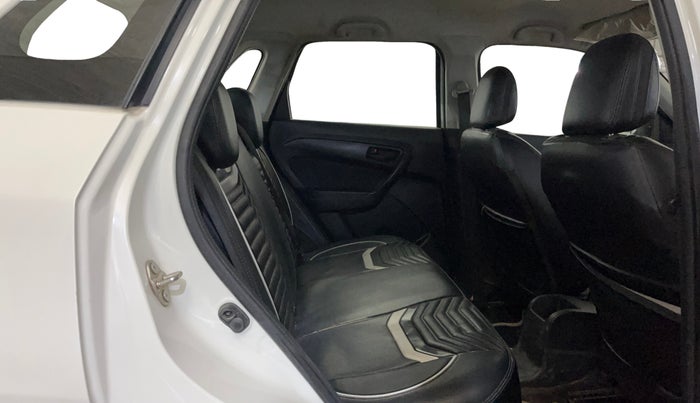 2020 Maruti Vitara Brezza VXI, Petrol, Manual, 84,775 km, Right Side Rear Door Cabin