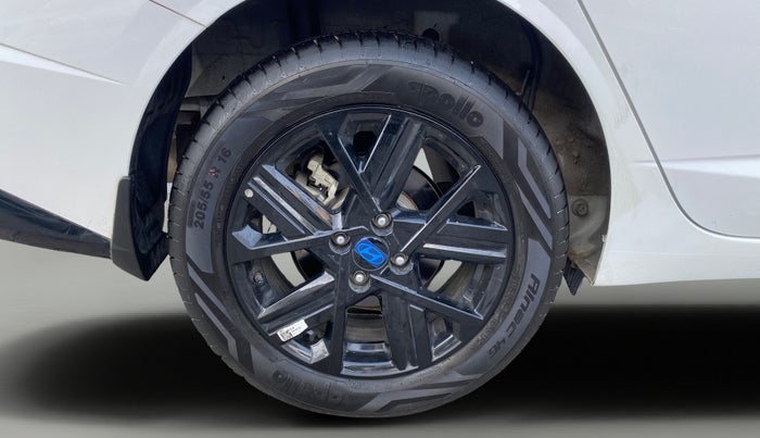 2024 Hyundai Verna SX (O) 1.5 TURBO PETROL DCT, Petrol, Automatic, 3,081 km, Right Rear Wheel