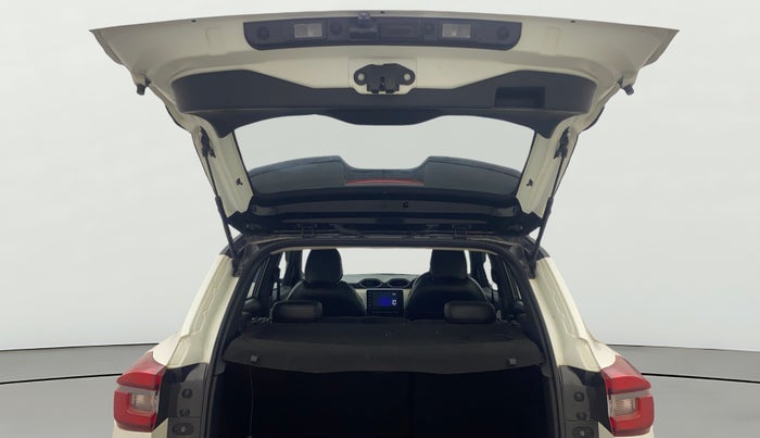 2023 Nissan MAGNITE XV MT, Petrol, Manual, 35,403 km, Boot Door Open