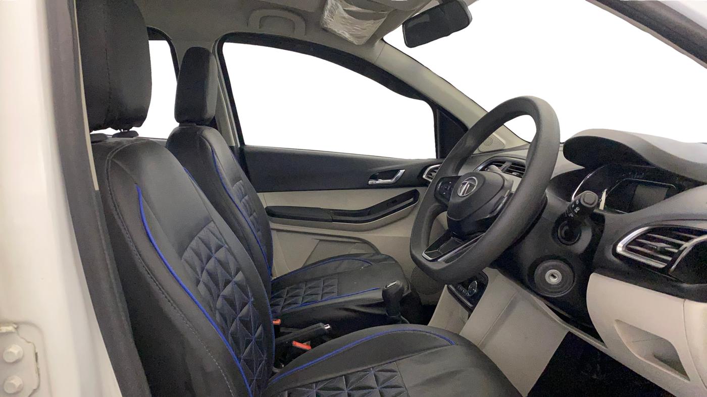 2022 Tata Tiago XZ PLUS CNG, CNG, Manual, 47,180 km, Right Side Front Door Cabin