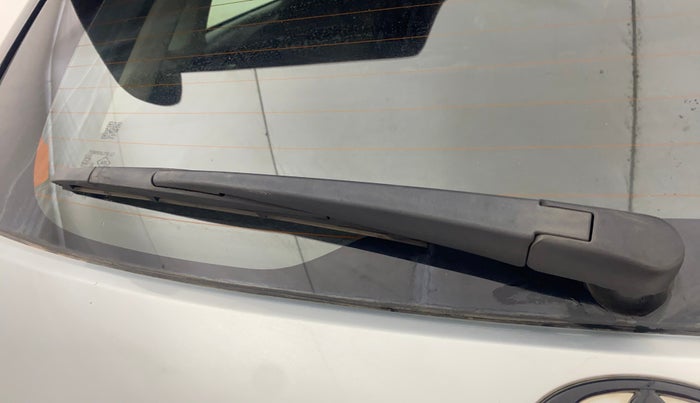 2024 Toyota Urban Cruiser Taisor V 1.0 Petrol MT, Petrol, Manual, 21,390 km, Rear Wiper