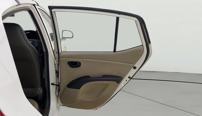 2015 Hyundai i10 MAGNA 1.1, CNG, Manual, 68,805 km, RHS Rear Door