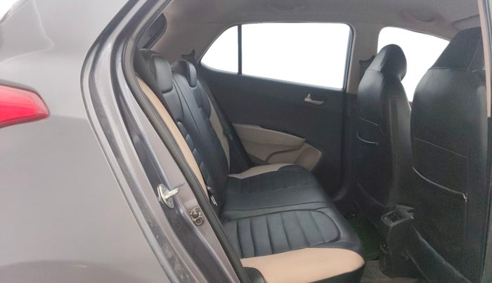 2015 Hyundai Grand i10 SPORTZ 1.2 KAPPA VTVT, CNG, Manual, 82,447 km, Right Side Rear Door Cabin