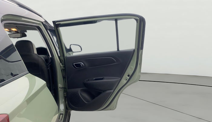 2024 Hyundai EXTER SX (O) Connect 1.2 MT Knight Edition Dual Tone, Petrol, Manual, 14,737 km, RHS Rear Door