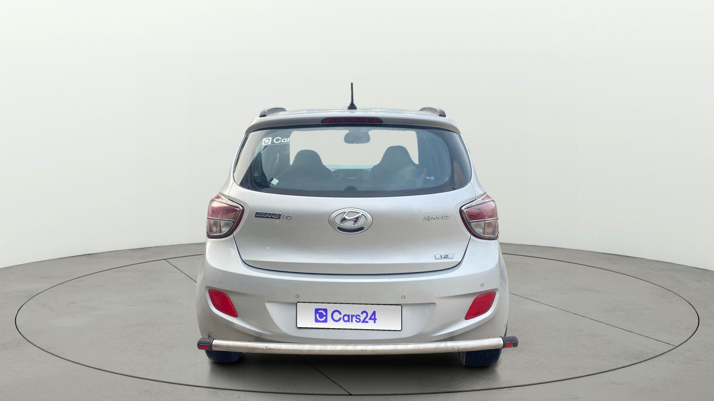 2016 Hyundai Grand i10 SPORTZ 1.2 KAPPA VTVT, Petrol, Manual, 30,122 km, Back/Rear
