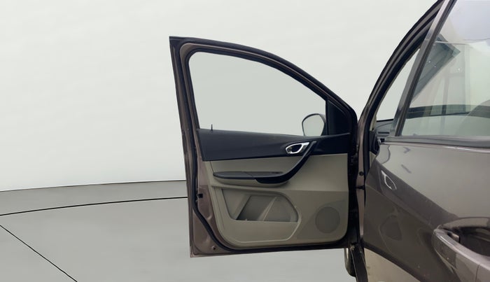 2018 Tata Tiago XZ PETROL, Petrol, Manual, 27,570 km, LHS Front Door