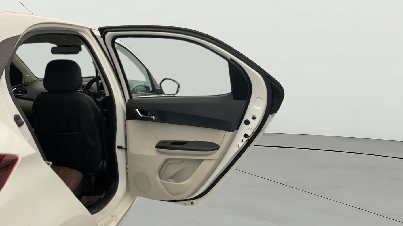 2024 Tata Tiago XZ PLUS PETROL, Petrol, Manual, 16,093 km, RHS Rear Door