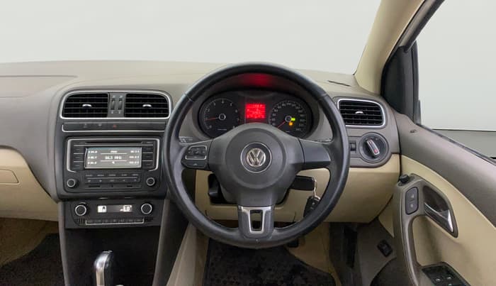 2014 Volkswagen Vento HIGHLINE PETROL AT, Petrol, Automatic, 92,803 km, Steering Wheel Close Up