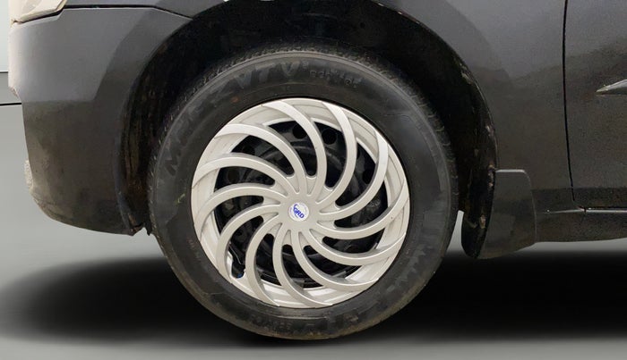 2014 Maruti Ciaz VXI+, Petrol, Manual, 91,661 km, Left Front Wheel