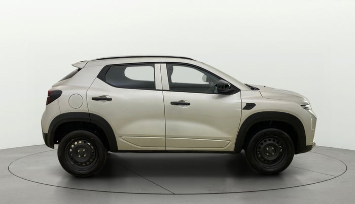 2024 Renault Kiger RXE MT, Petrol, Manual, 677 km, Right Side View