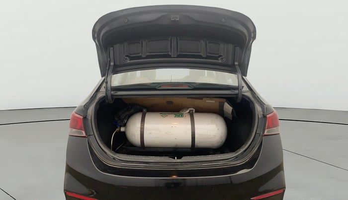 2019 Hyundai Verna 1.6 VTVT SX, CNG, Manual, 88,114 km, Boot Open Zoomed View