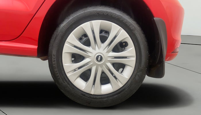 2016 Volkswagen Polo COMFORTLINE 1.2L, Petrol, Manual, 70,511 km, Left Rear Wheel