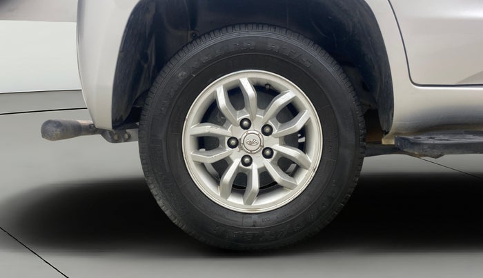 2015 Mahindra TUV300 T8, Diesel, Manual, 96,628 km, Right Rear Wheel