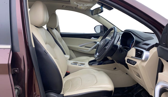 2021 MG HECTOR SHARP 1.5 PETROL CVT, Petrol, Automatic, 61,094 km, Right Side Front Door Cabin