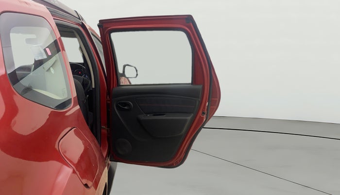 2017 Renault Duster RXS CVT, Petrol, Automatic, 42,070 km, RHS Rear Door