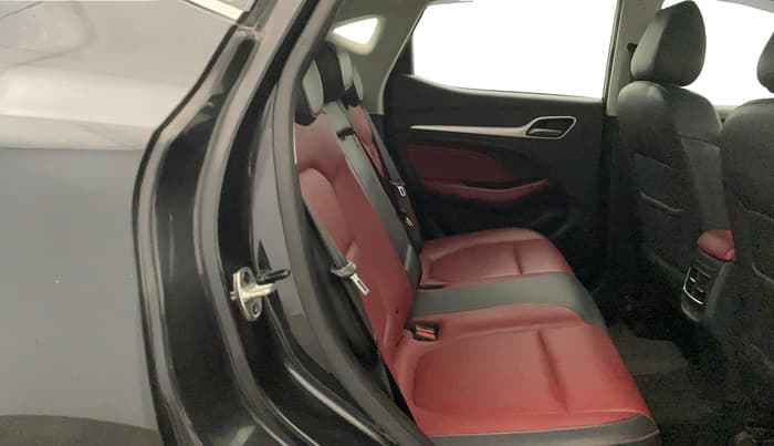 2024 MG ASTOR Savvy Pro1.5 CVT Red, Petrol, Automatic, 13,111 km, Third Seat Row ( optional )