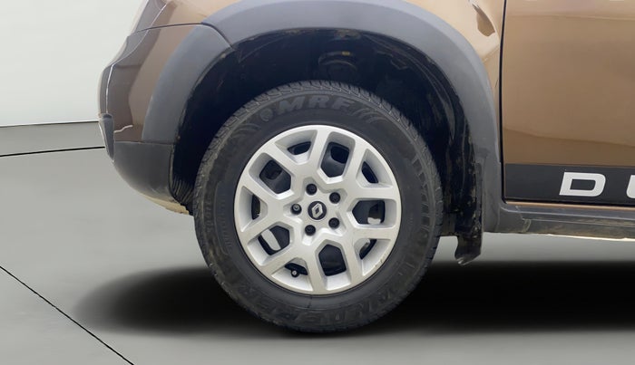 2017 Renault Duster RXL PETROL, Petrol, Manual, 57,656 km, Left Front Wheel