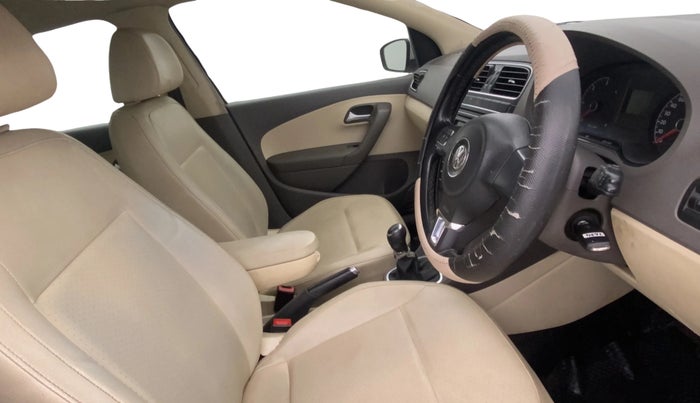 2015 Volkswagen Vento HIGHLINE DIESEL 1.5, Diesel, Manual, 1,04,054 km, Right Side Front Door Cabin