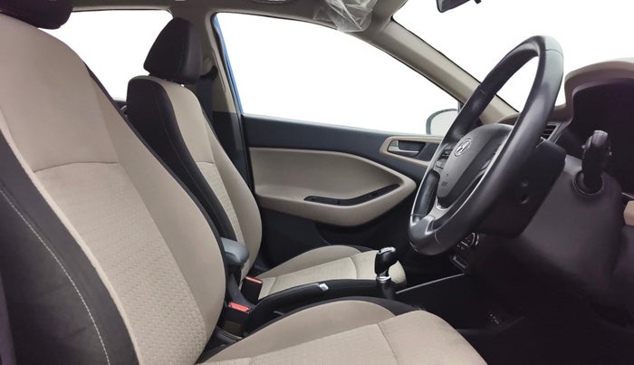 2017 Hyundai Elite i20 ASTA 1.2 (O), Petrol, Manual, 31,303 km, Right Side Front Door Cabin