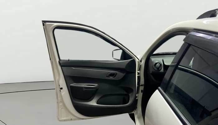 2017 Renault Kwid RXT 0.8, Petrol, Manual, 63,964 km, LHS Front Door