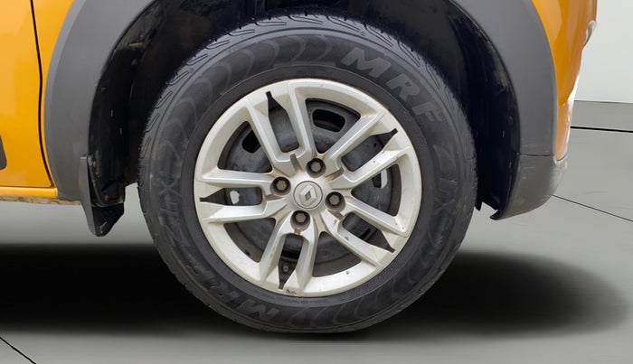 2019 Renault TRIBER RXT, Petrol, Manual, 84,291 km, Right Front Wheel