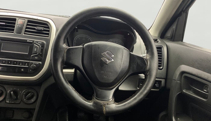 2016 Maruti Vitara Brezza VDI, Diesel, Manual, 1,01,543 km, Steering Wheel Close Up