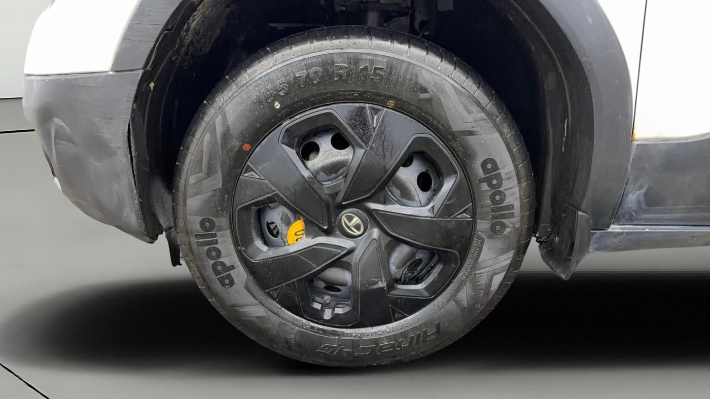 2022 Tata PUNCH PURE MT, Petrol, Manual, 83,190 km, Left Front Wheel
