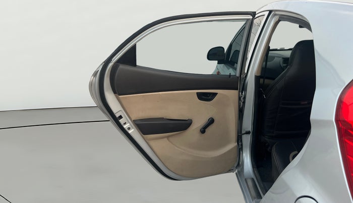 2015 Hyundai Eon MAGNA +, Petrol, Manual, 93,688 km, LHS Rear Door