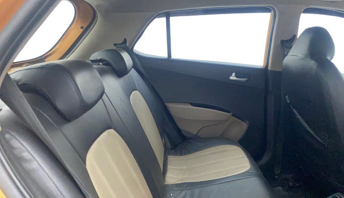 2015 Hyundai Grand i10 ASTA AT 1.2 KAPPA VTVT, Petrol, Automatic, 85,053 km, Right Side Rear Door Cabin