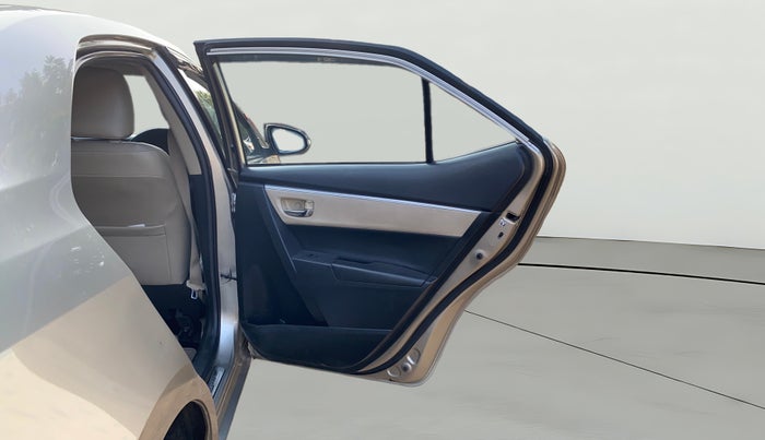 2015 Toyota Corolla Altis VL CVT PETROL, Petrol, Automatic, 60,262 km, RHS Rear Door