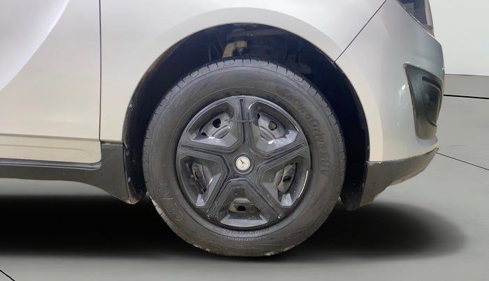 2018 Mahindra MARAZZO M4 8 STR, Diesel, Manual, 84,331 km, Right Front Wheel